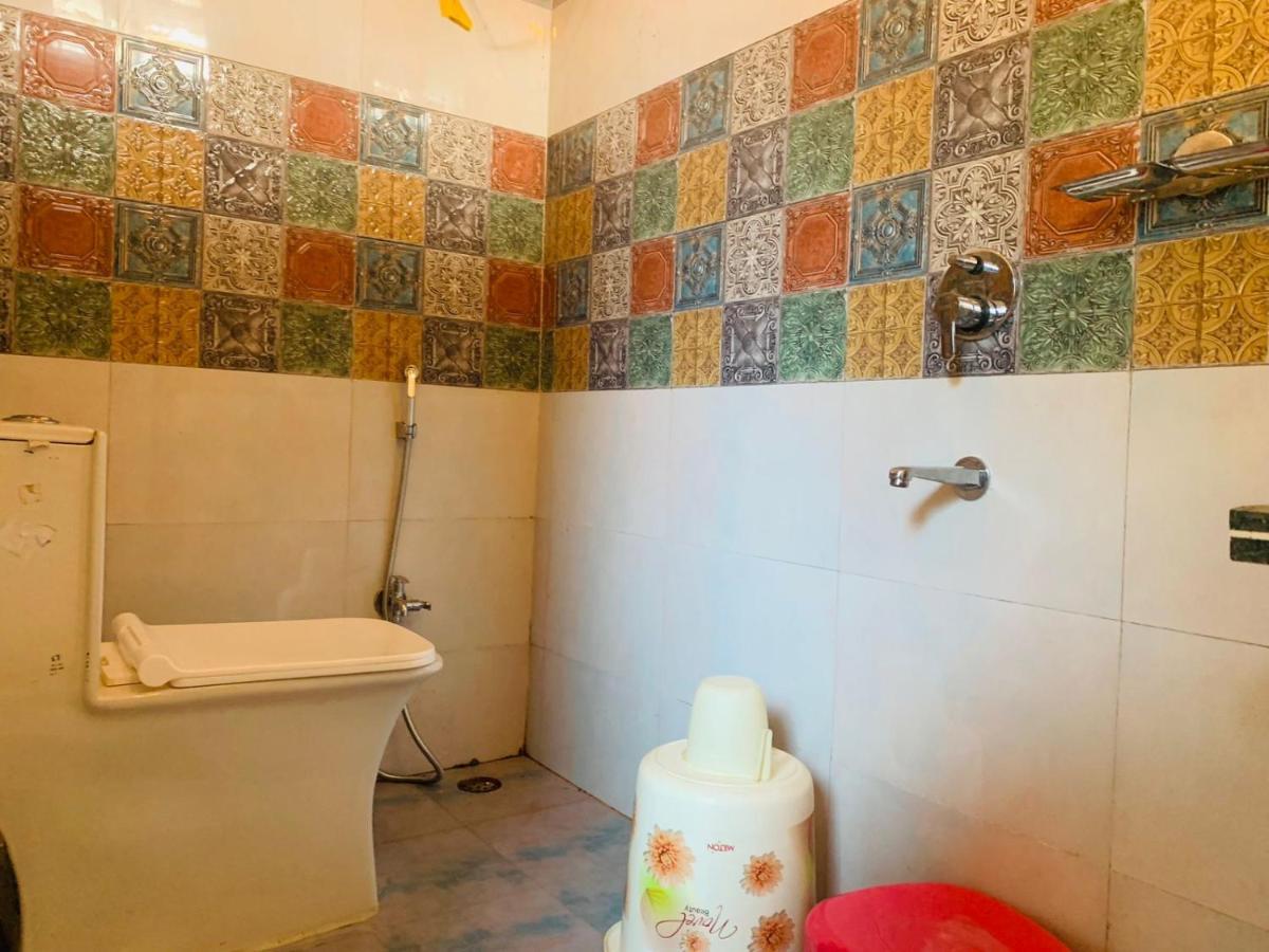 Hotel Payal & Restaurent Pachmarhi Bagian luar foto