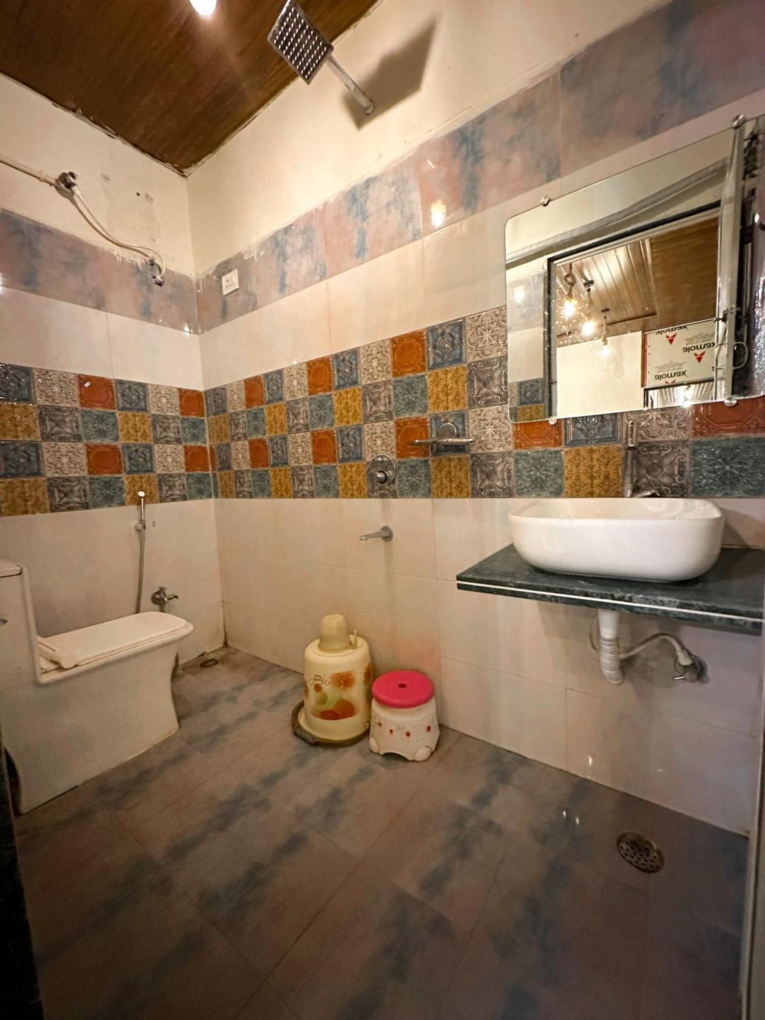 Hotel Payal & Restaurent Pachmarhi Bagian luar foto